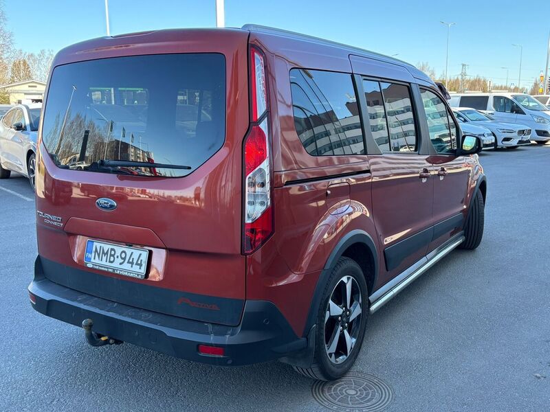 Ford Grand Tourneo Connect vaihtoauto