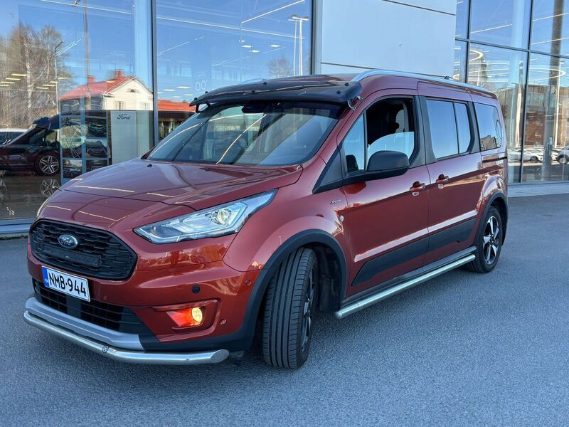 Ford Grand Tourneo Connect vaihtoauto