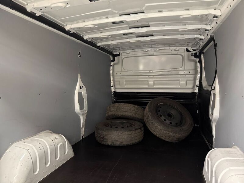 Nissan NV300 vaihtoauto