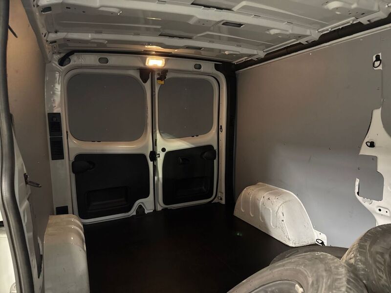 Nissan NV300 vaihtoauto