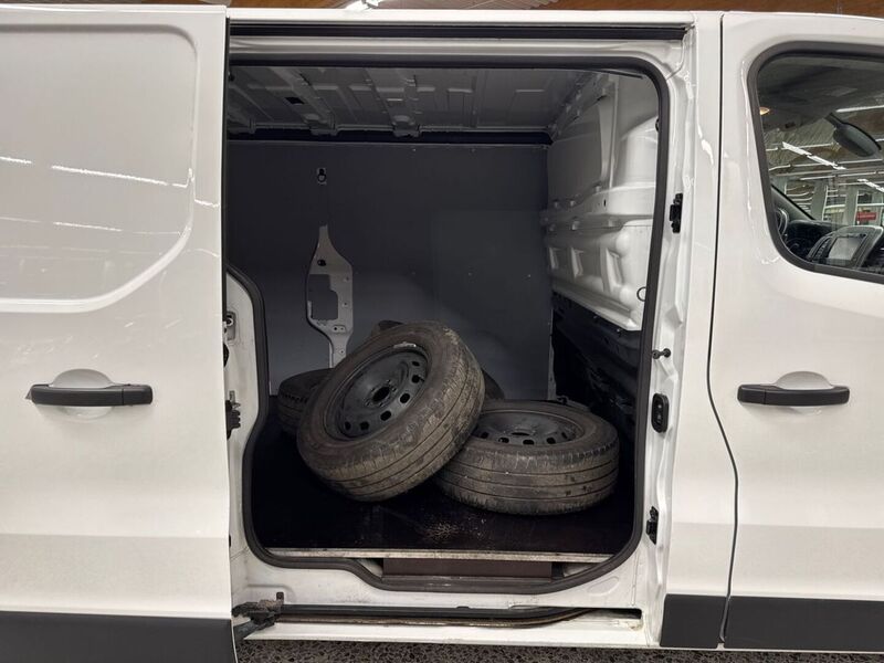 Nissan NV300 vaihtoauto