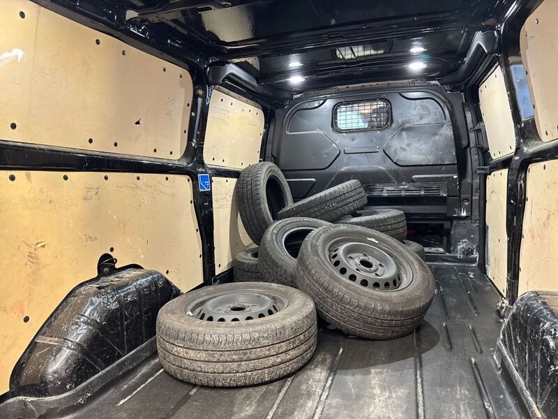 Ford Transit Custom vaihtoauto