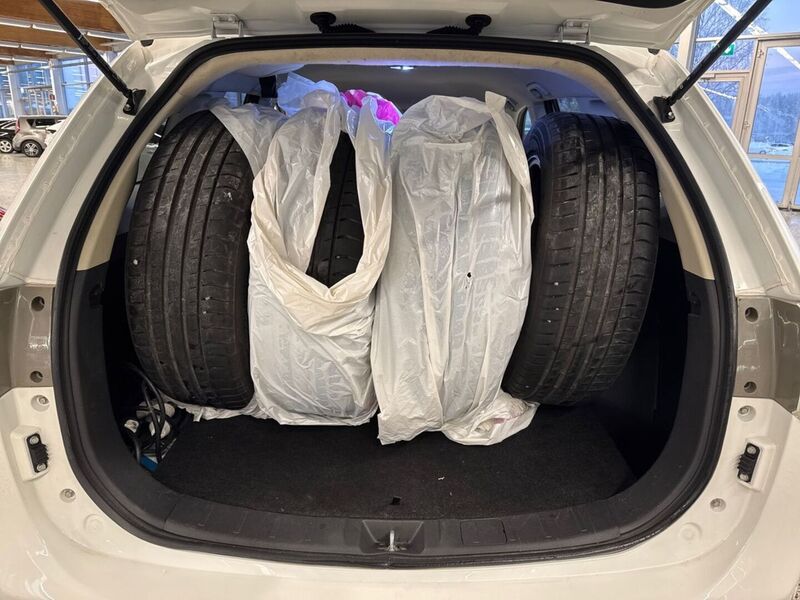 Mitsubishi Outlander PHEV vaihtoauto