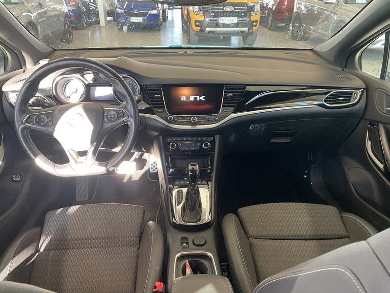 Opel Astra vaihtoauto