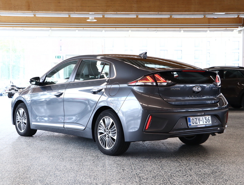 Hyundai IONIQ plug-in vaihtoauto