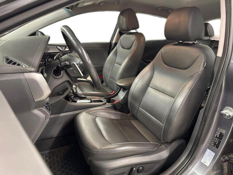 Hyundai IONIQ plug-in vaihtoauto