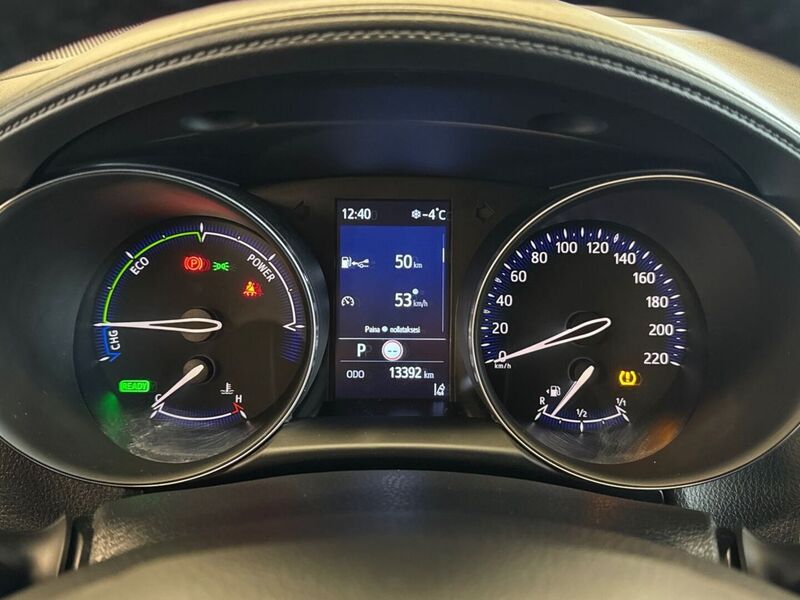 Toyota C-HR vaihtoauto