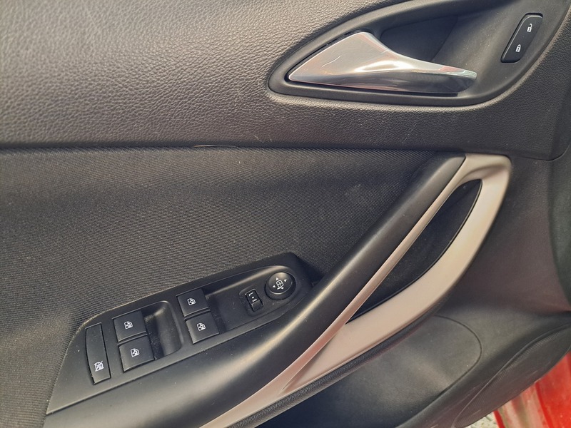 Opel Astra vaihtoauto