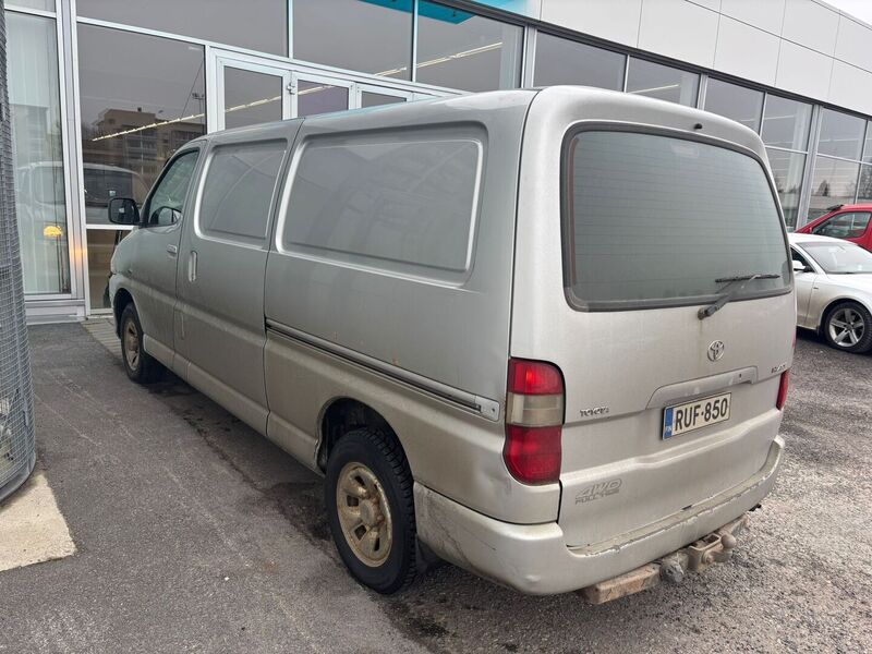 Toyota Hiace vaihtoauto