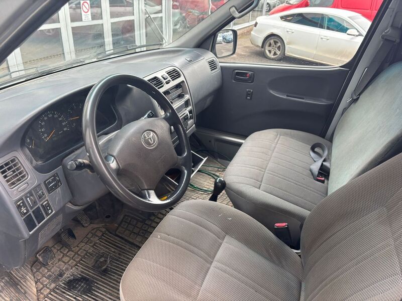 Toyota Hiace vaihtoauto