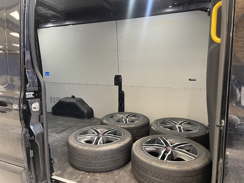 Ford Transit vaihtoauto