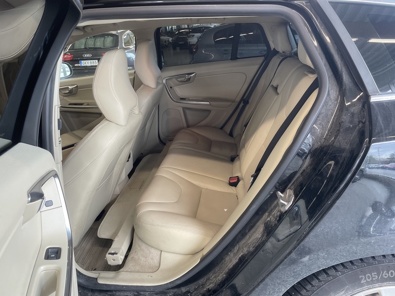 Volvo V60 vaihtoauto