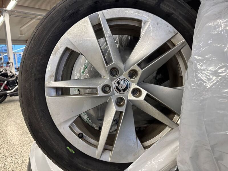 Skoda Enyaq vaihtoauto