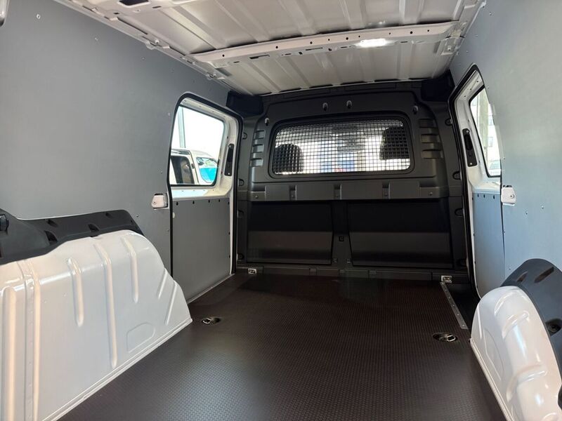 Ford Transit Connect vaihtoauto