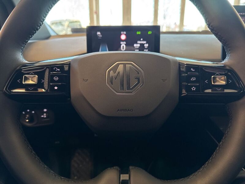 MG MG4 vaihtoauto