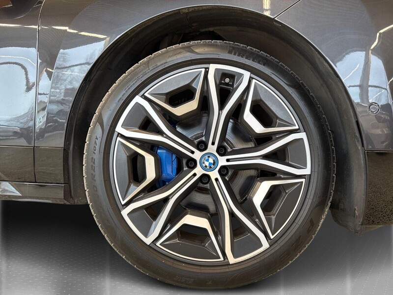 BMW iX vaihtoauto