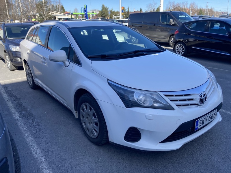 Toyota Avensis vaihtoauto