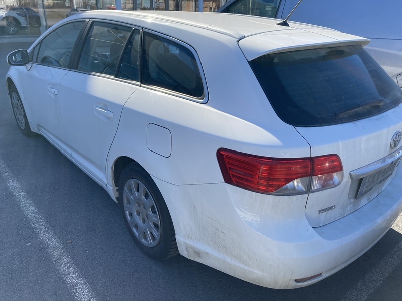 Toyota Avensis vaihtoauto