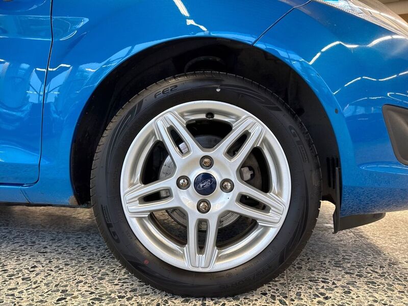 Ford Fiesta vaihtoauto