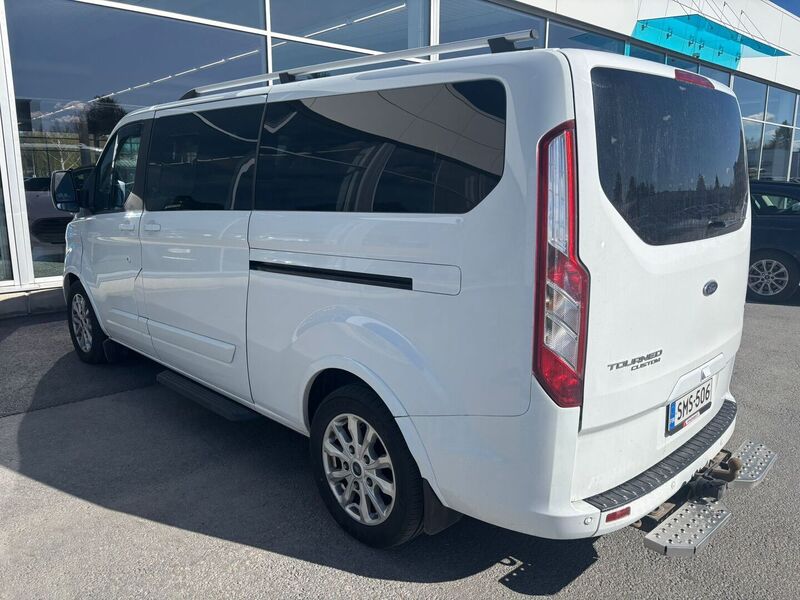 Ford Tourneo Custom vaihtoauto