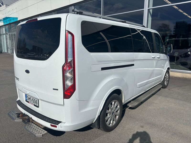 Ford Tourneo Custom vaihtoauto