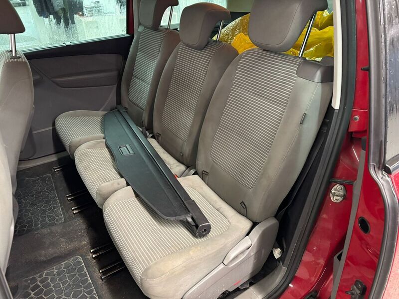 SEAT Alhambra vaihtoauto