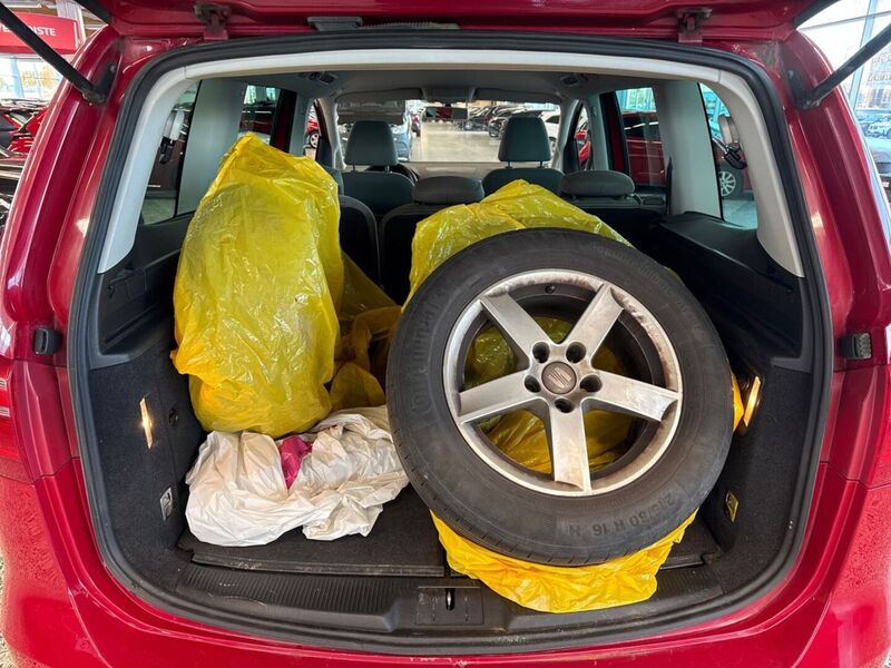 SEAT Alhambra vaihtoauto