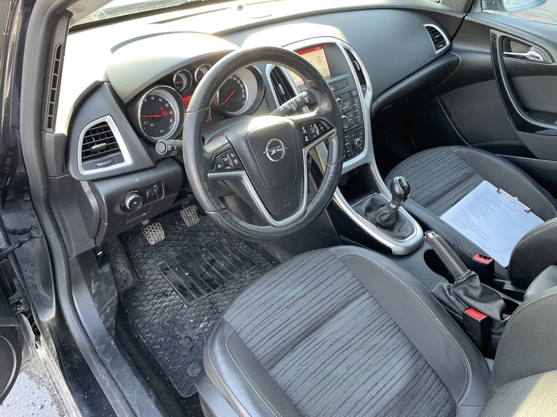 Opel Astra vaihtoauto