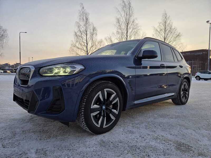 BMW iX3 vaihtoauto