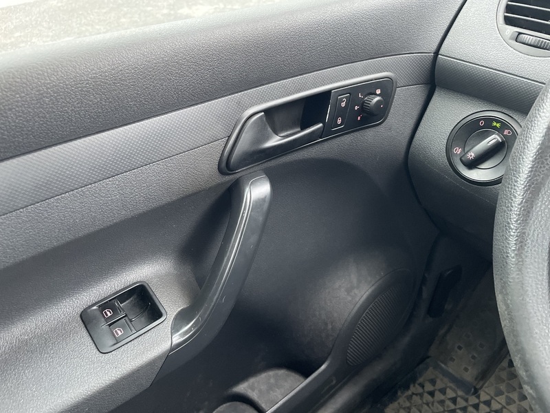 Volkswagen Caddy Maxi vaihtoauto