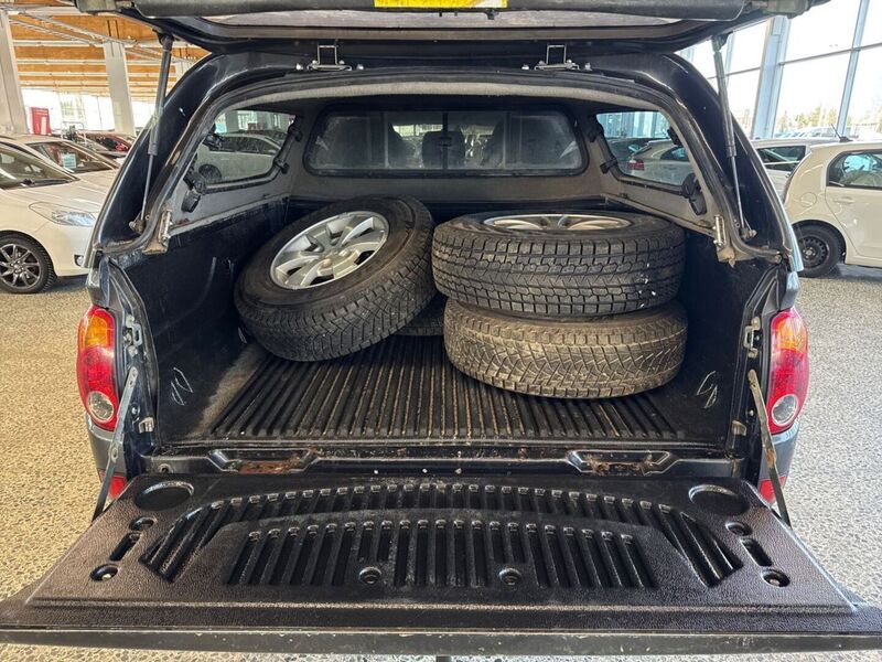 Mitsubishi L200 vaihtoauto