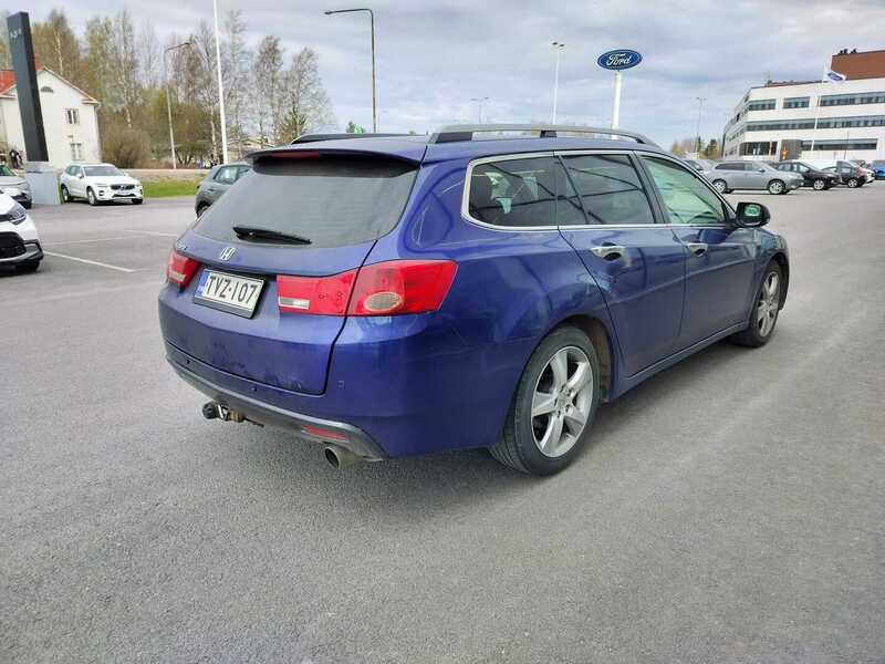 Honda Accord vaihtoauto