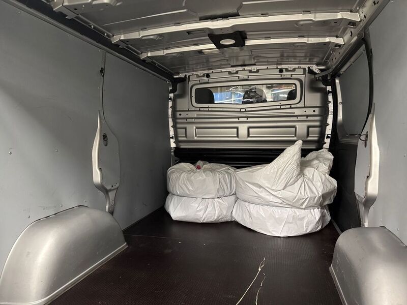 Opel Vivaro vaihtoauto