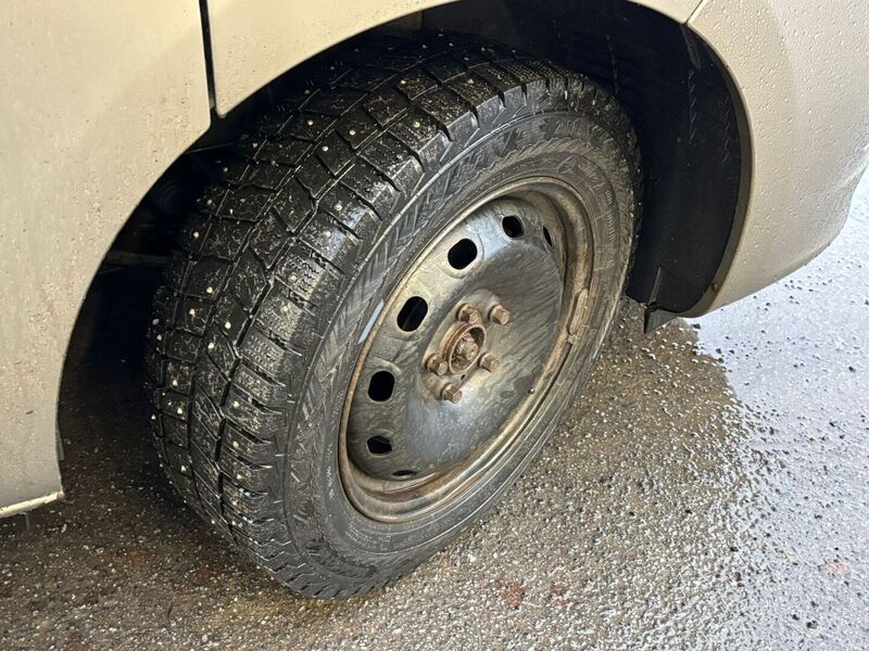 Opel Vivaro vaihtoauto