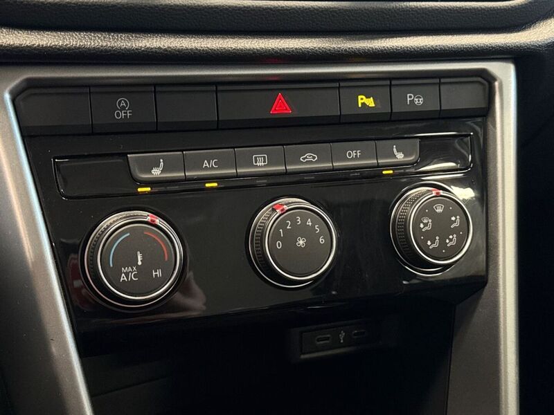 Volkswagen T-Roc vaihtoauto