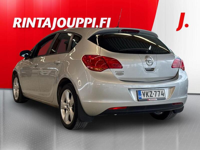 Opel Astra vaihtoauto
