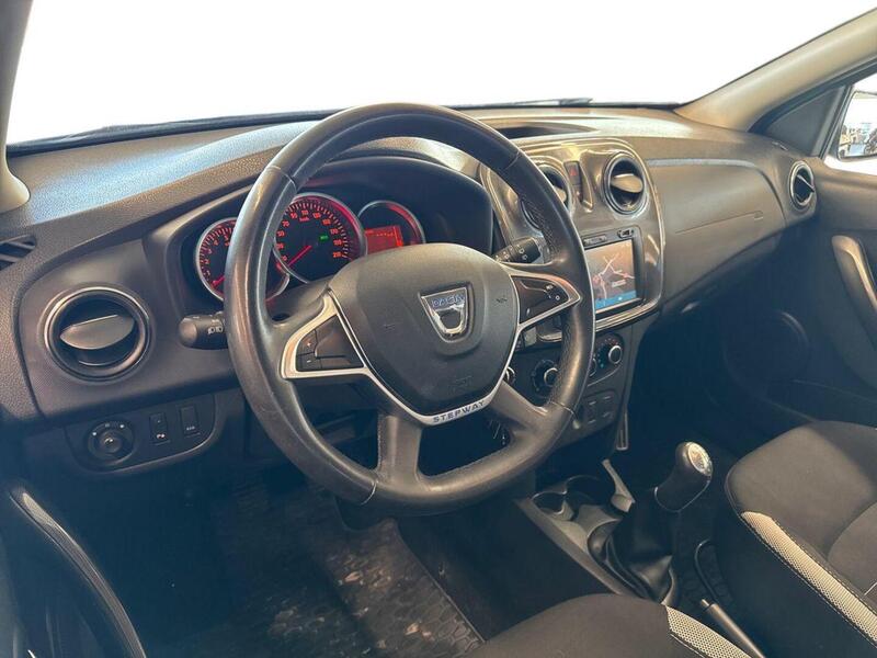 Dacia Sandero vaihtoauto