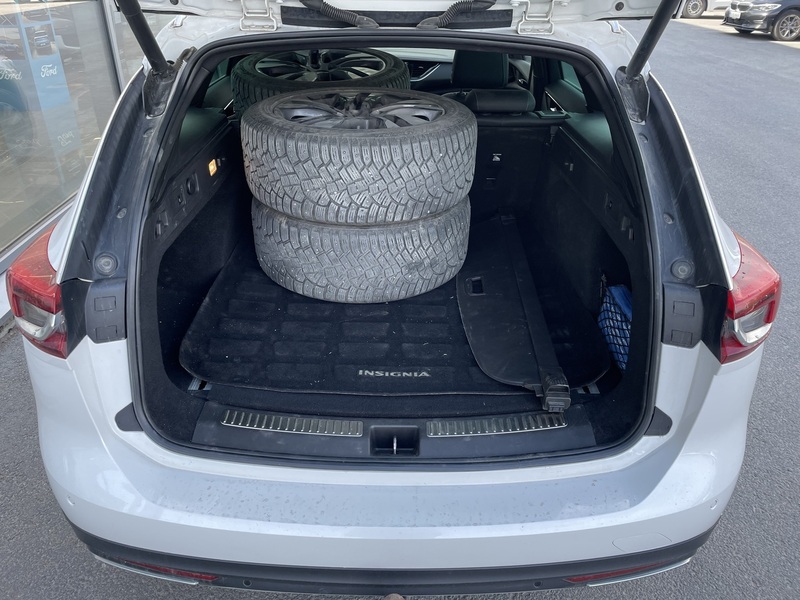 Opel Insignia vaihtoauto