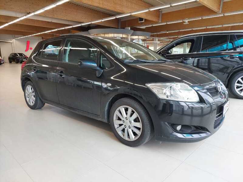 Toyota Auris vaihtoauto