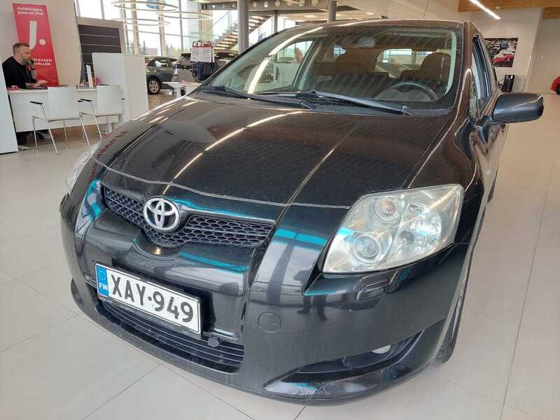 Toyota Auris vaihtoauto