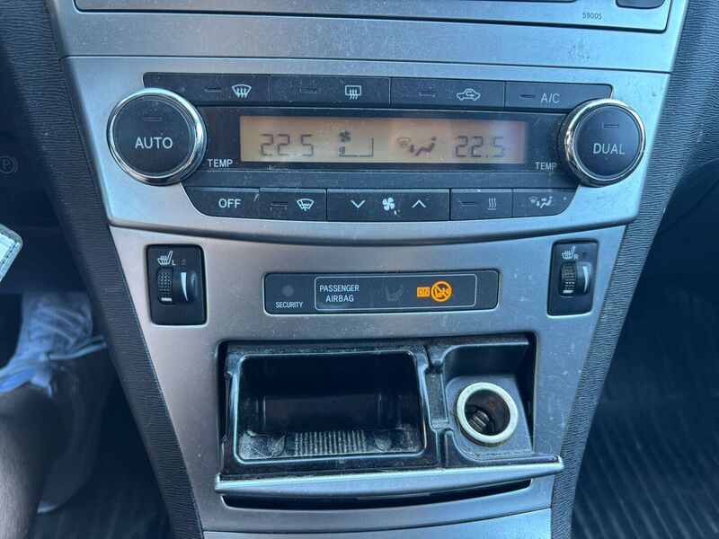 Toyota Avensis vaihtoauto