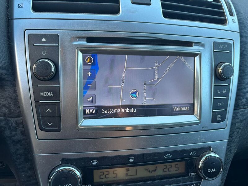 Toyota Avensis vaihtoauto