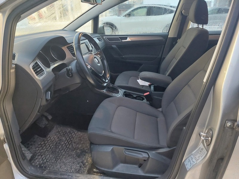 Volkswagen Golf Sportsvan vaihtoauto