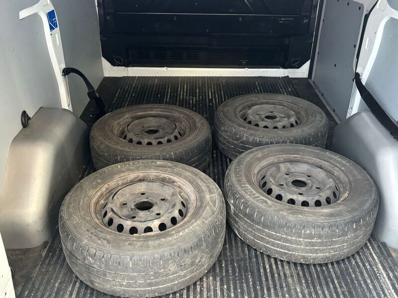 Ford Transit Custom vaihtoauto