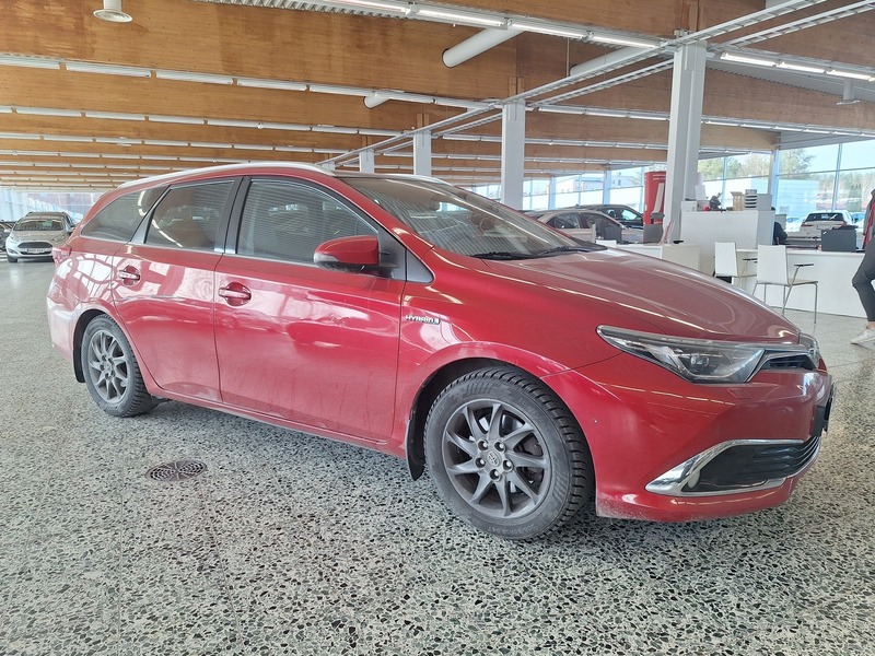 Toyota Auris vaihtoauto