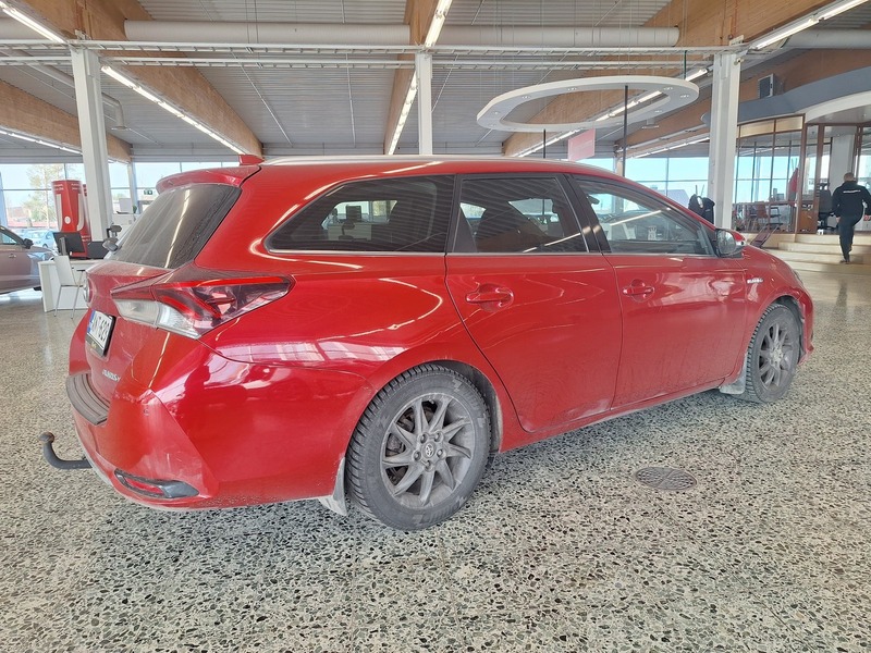 Toyota Auris vaihtoauto