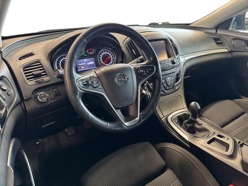 Opel Insignia vaihtoauto