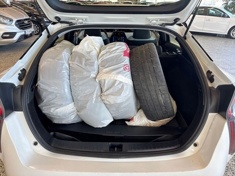 Toyota Prius vaihtoauto