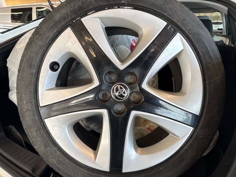 Toyota Prius vaihtoauto