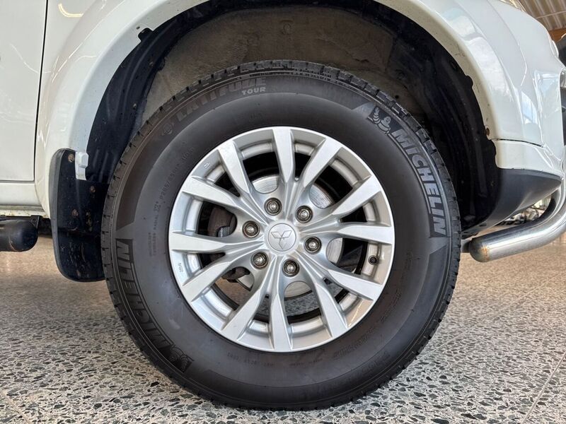 Mitsubishi L200 vaihtoauto